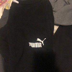 Men’s small puma joggers with draw string -